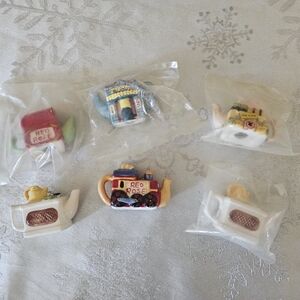 Red Rose Vintage Ceramic  Miniature Teapot Collection Wade Whimsies Set Of 6